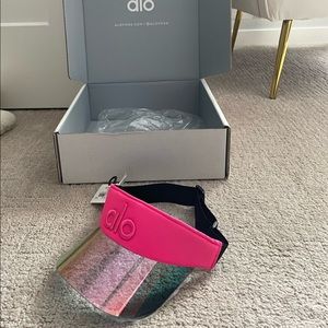 NWT Alo Yoga Pink Solar Visor